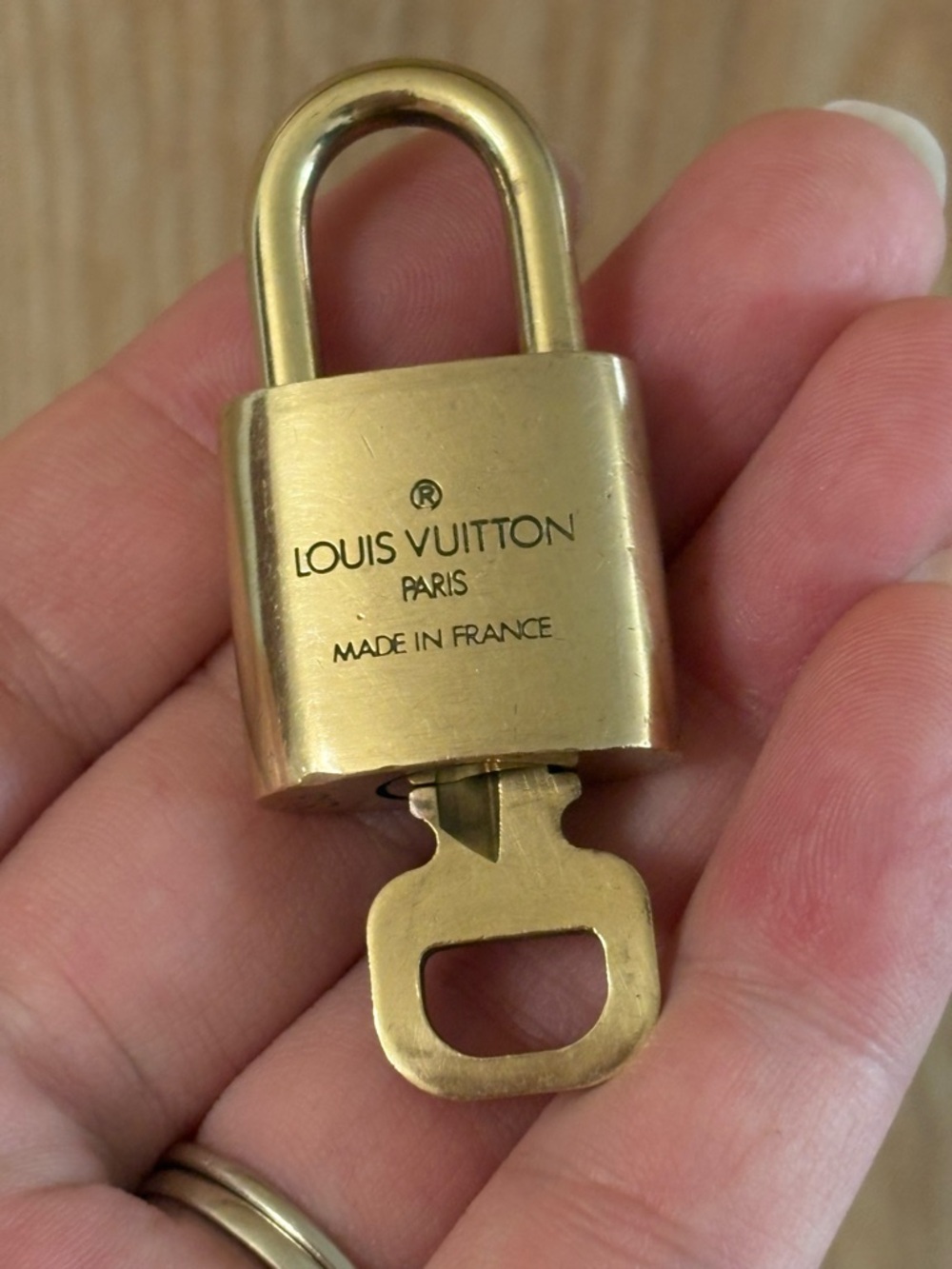 Auth Louis Vuitton Lock and Key 313